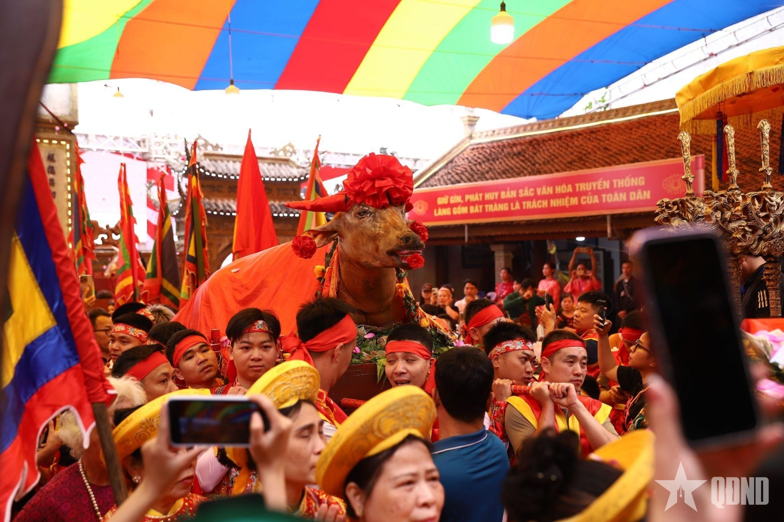 Lễ hội truyền thống làng cổ Bát Tràng: Gìn giữ dòng chảy trăm năm của hồn gốm Việt