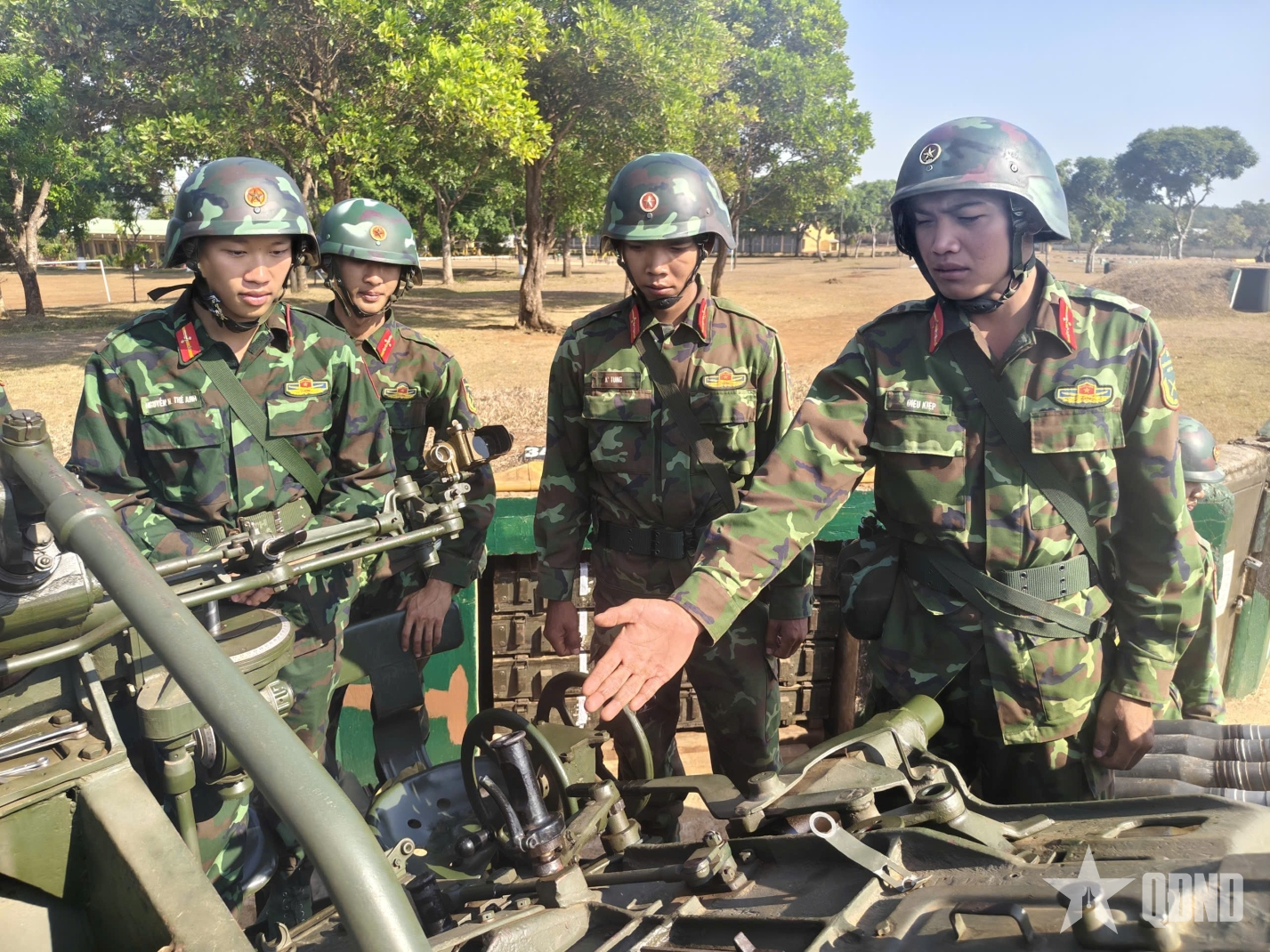 Rèn người, gieo chữ nơi cao nguyên đất đỏ