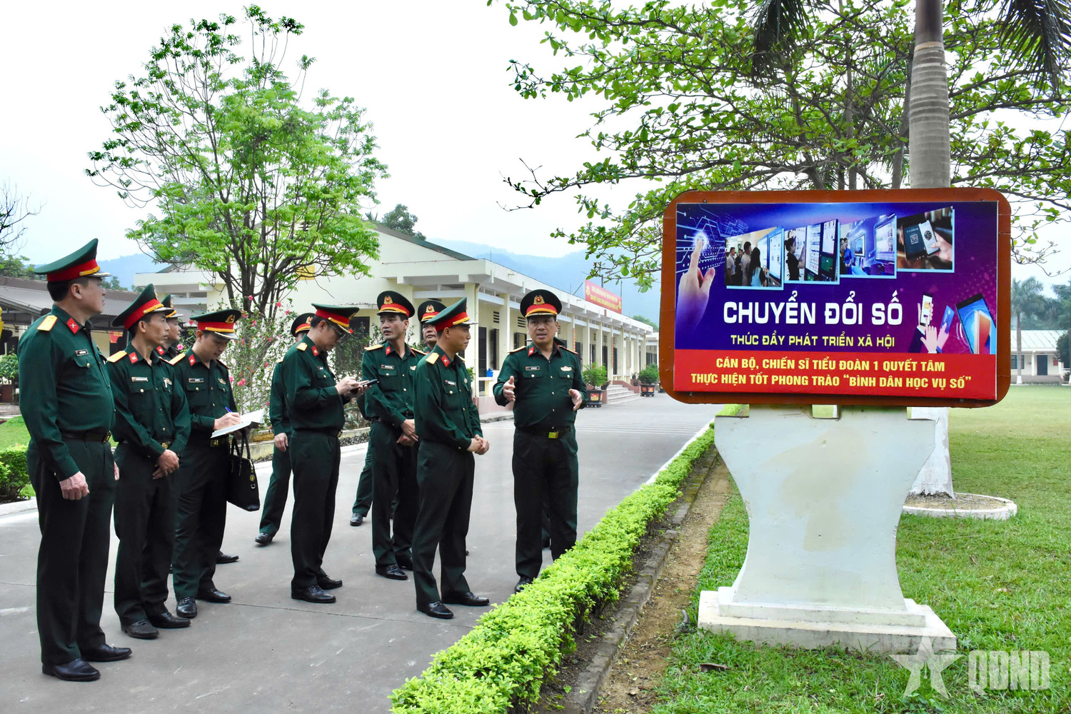 Tổng cục Hậu cần - Kỹ thuật kiểm tra công tác doanh trại tại Trung đoàn 246 (Sư đoàn 346, Quân khu 1)