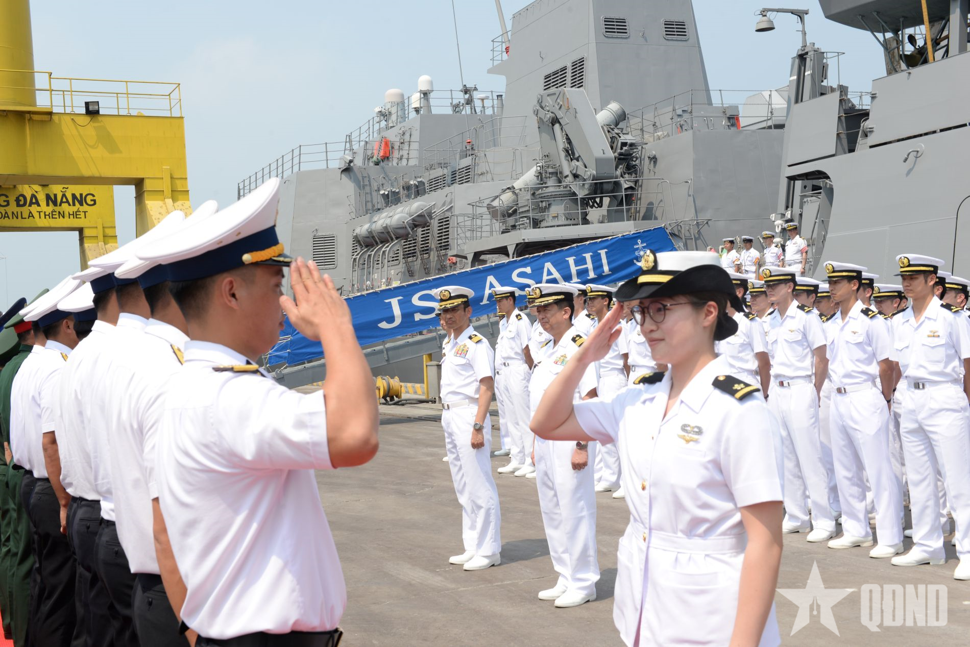 Tàu Lực lượng Tự vệ trên biển Nhật Bản thăm Đà Nẵng