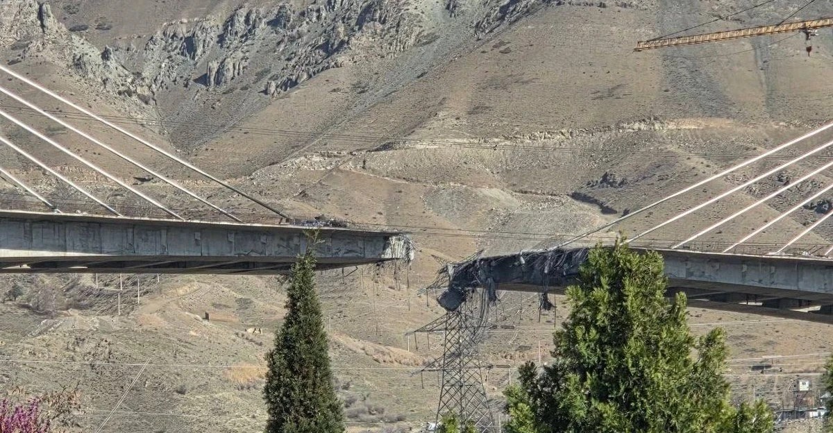 Các cơ sở năng lượng và dân sự trở thành mục tiêu tấn công của Iran