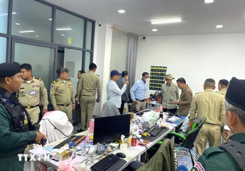 Thượng viện Campuchia thông qua dự luật chống lừa đảo trực tuyến