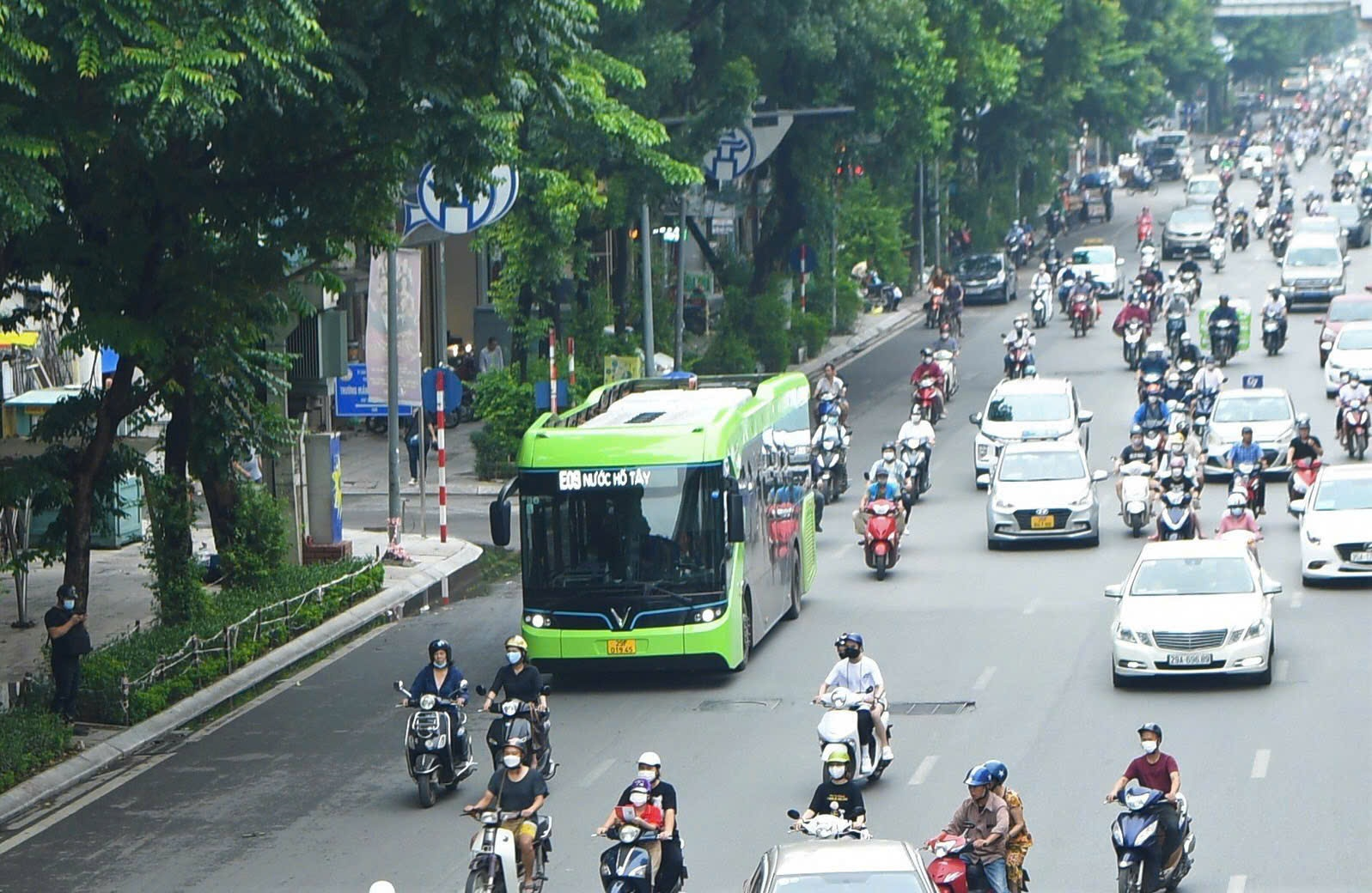 Hà Nội chưa có chủ trương miễn phí xe buýt toàn dân