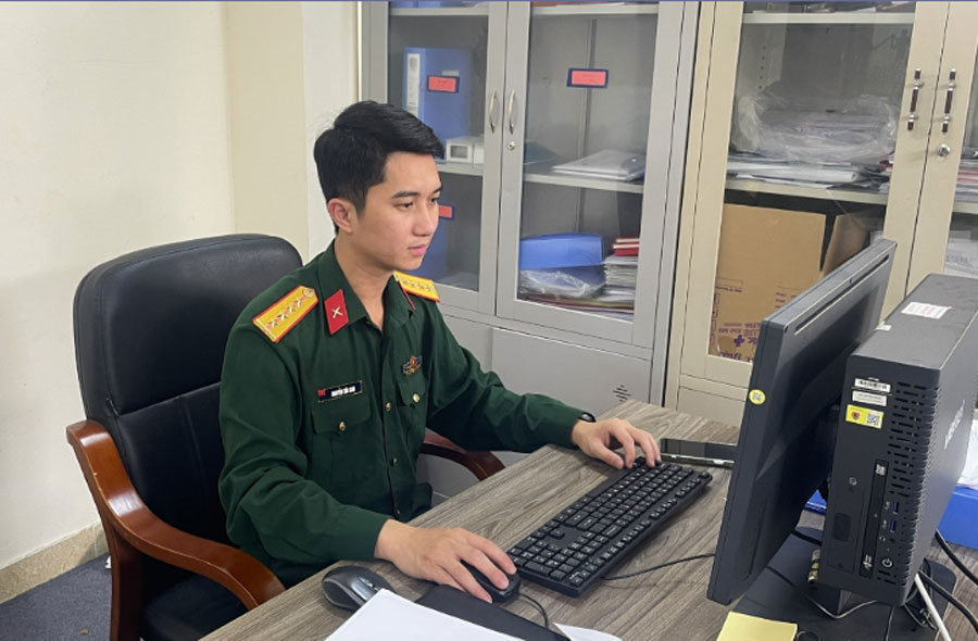 Vững chuyên môn, tận tâm cống hiến