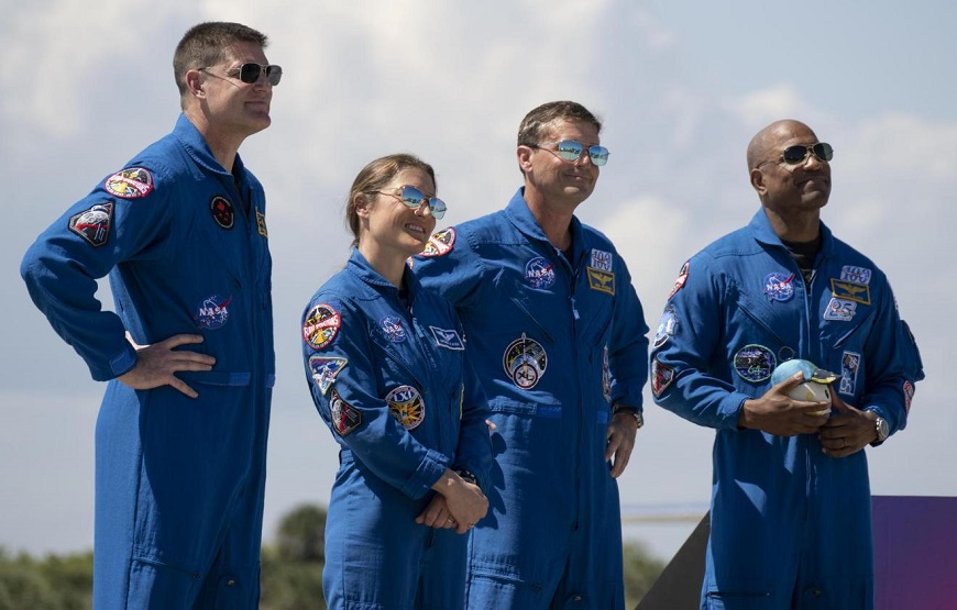 Phi hành đoàn Artemis II ăn gì trong hành trình đến Mặt Trăng?