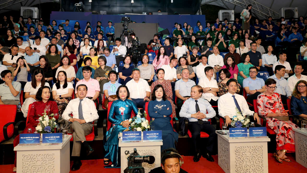 “Nhân dân khỏe mạnh - Đất nước phát triển”