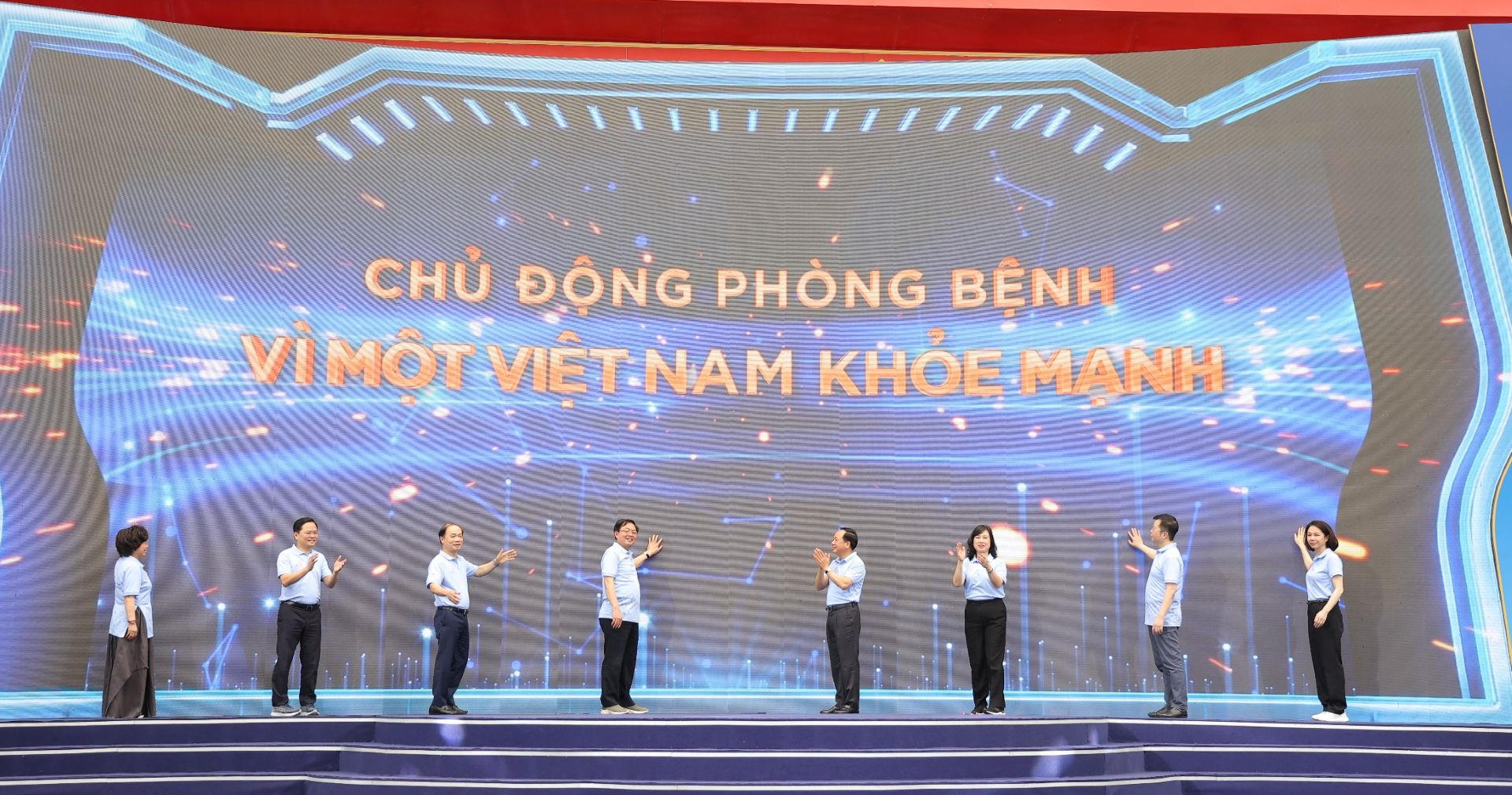 Mít tinh phát động Ngày Sức khỏe toàn dân với chủ đề “Chủ động phòng bệnh - Vì một Việt Nam khỏe mạnh”