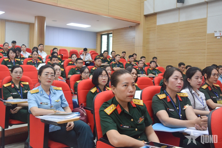 Bộ Quốc phòng khai mạc lớp đào tạo kỹ năng sử dụng công nghệ thông tin, chuyển đổi số