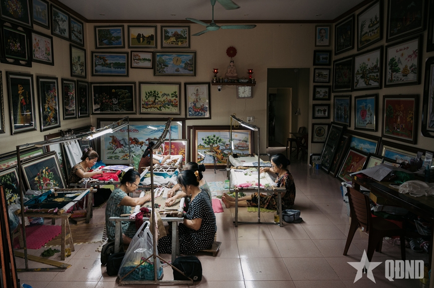 Làng thêu Minh Lãng: Nơi những "tay kim" dệt hồn vào vải