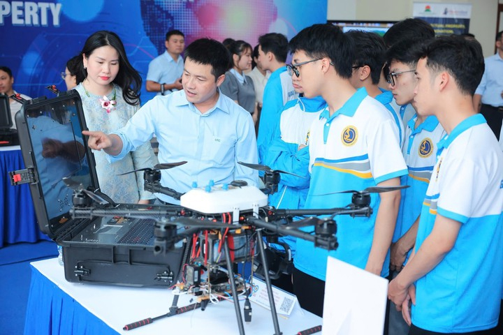 Đổi mới cơ chế tài trợ nghiên cứu: Chuyển từ quản lý đầu vào sang đánh giá kết quả đầu ra