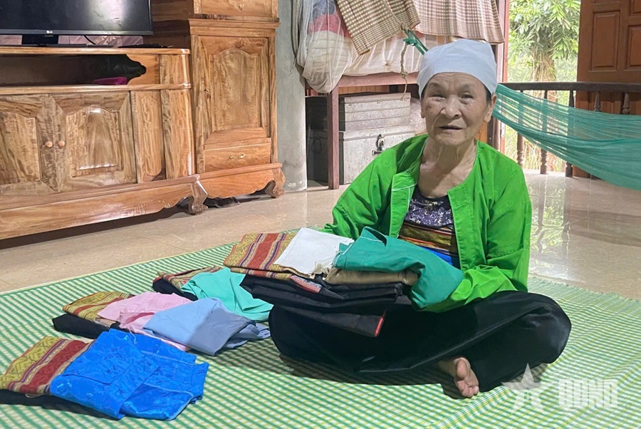 Vẻ đẹp văn hóa Mường qua trang phục truyền thống