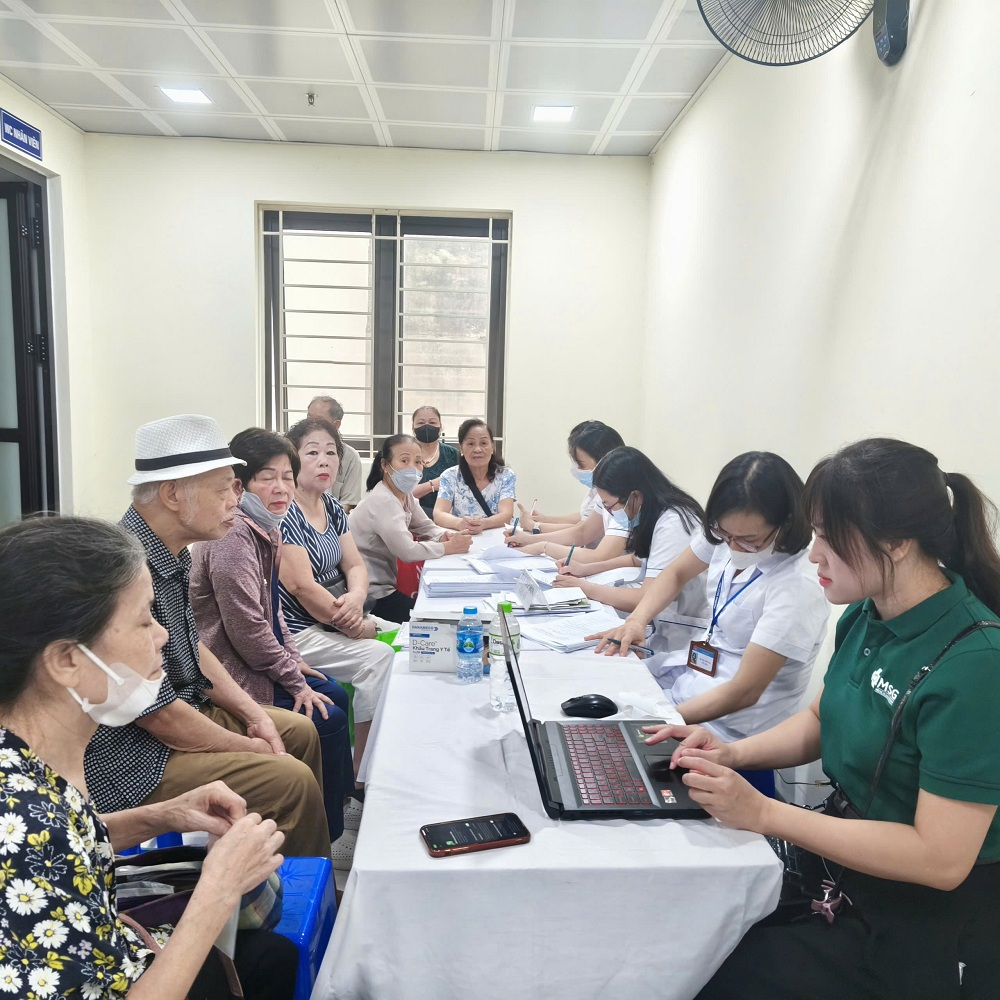 Bệnh viện Thanh Nhàn khám miễn phí sức khỏe cho người dân 