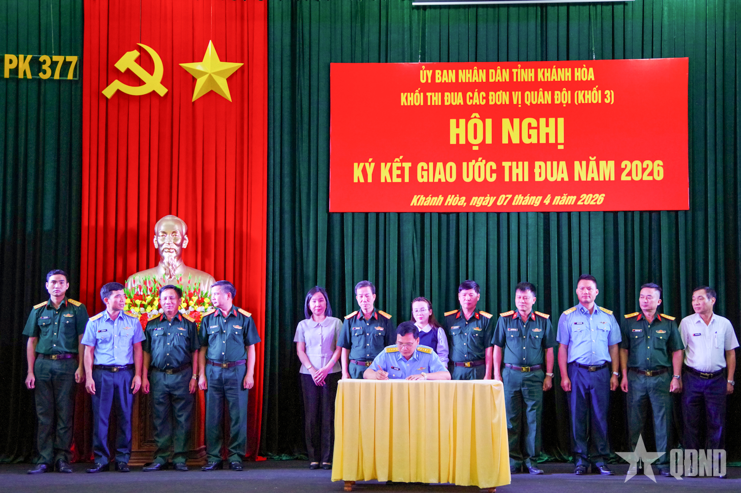 Khối thi đua 3 các đơn vị Quân đội tại Khánh Hòa ký kết giao ước thi đua