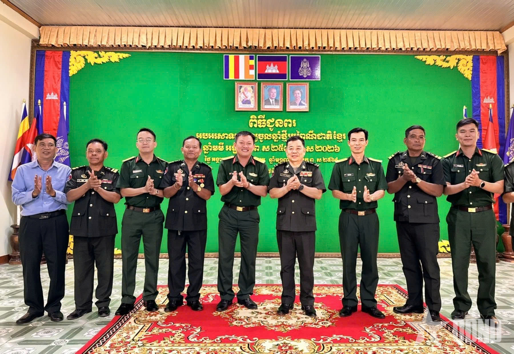 Bộ CHQS tỉnh Đắk Lắk thăm, chúc Tết Tiểu khu Quân sự tỉnh Mondulkiri (Campuchia)