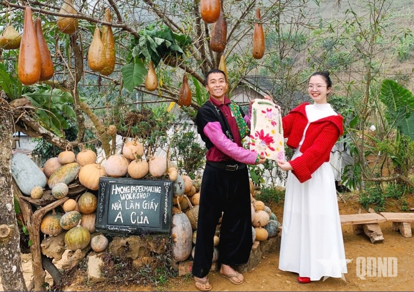 Chuyện nghề l&agrave;m giấy d&oacute; tại Hua Tạt