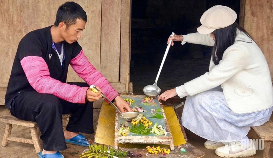 Chuyện nghề l&agrave;m giấy d&oacute; tại Hua Tạt