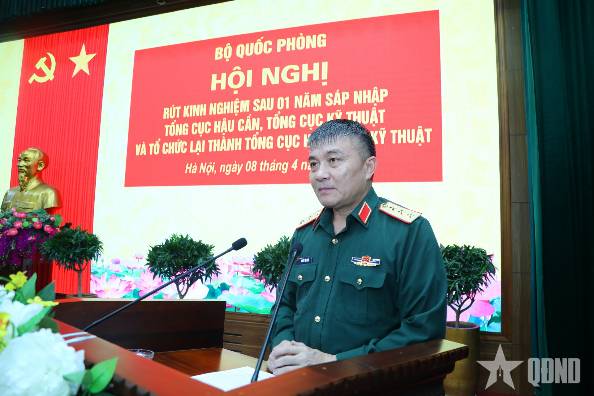 Xây dựng lực lượng và thế trận hậu cần, kỹ thuật vững mạnh, vững chắc