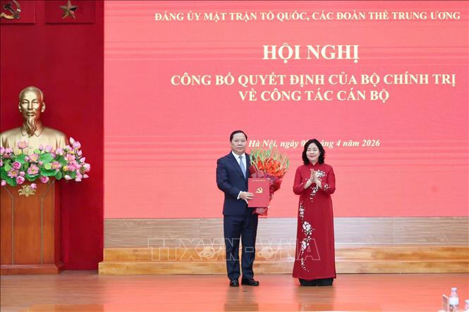 Phân công đồng chí Nguyễn Phi Long làm Phó bí thư Thường trực Đảng ủy Mặt trận Tổ quốc, các đoàn thể Trung ương