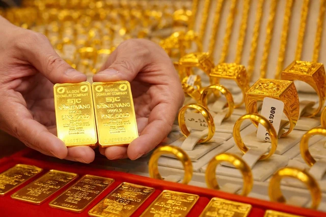 Giá vàng hôm nay (8-4): Giá vàng trong nước và thế giới tăng giảm trái chiều