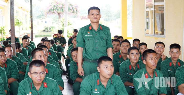 “Mỗi tối một câu hỏi” - cách học chính trị hiệu quả