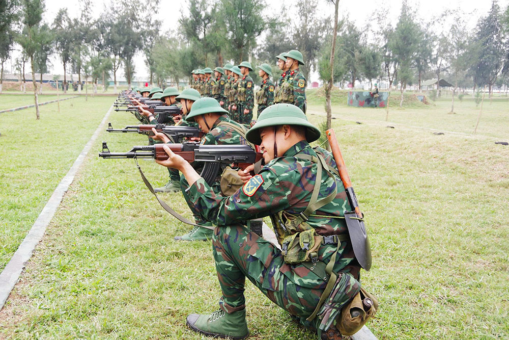 Thi đua luyện giỏi, rèn nghiêm