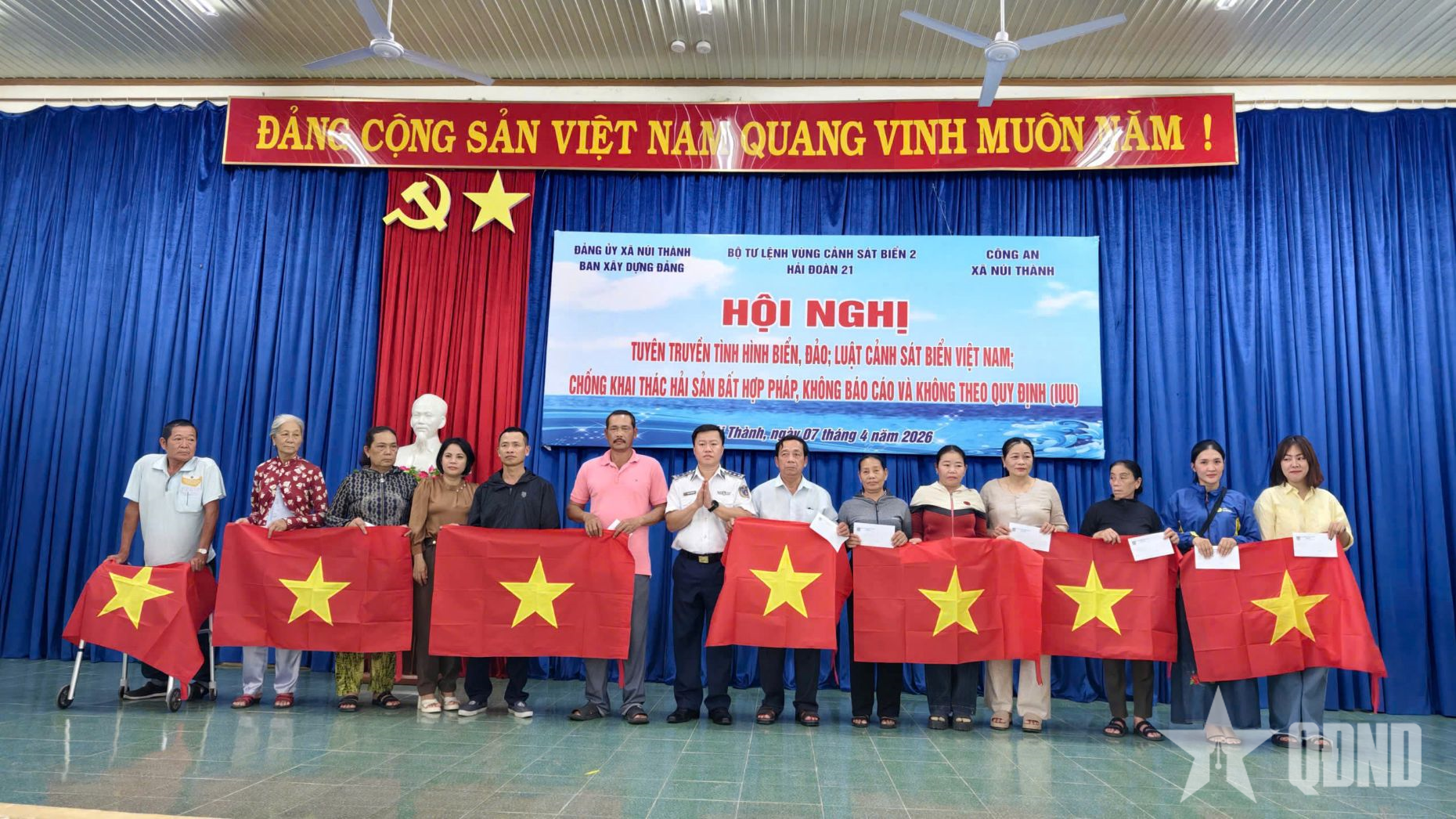 Tuyên truyền nâng cao ý thức khai thác, đánh bắt trên biển cho ngư dân