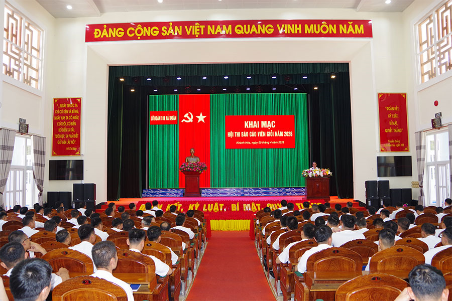 Lữ đoàn 189 khai mạc hội thi báo cáo viên giỏi