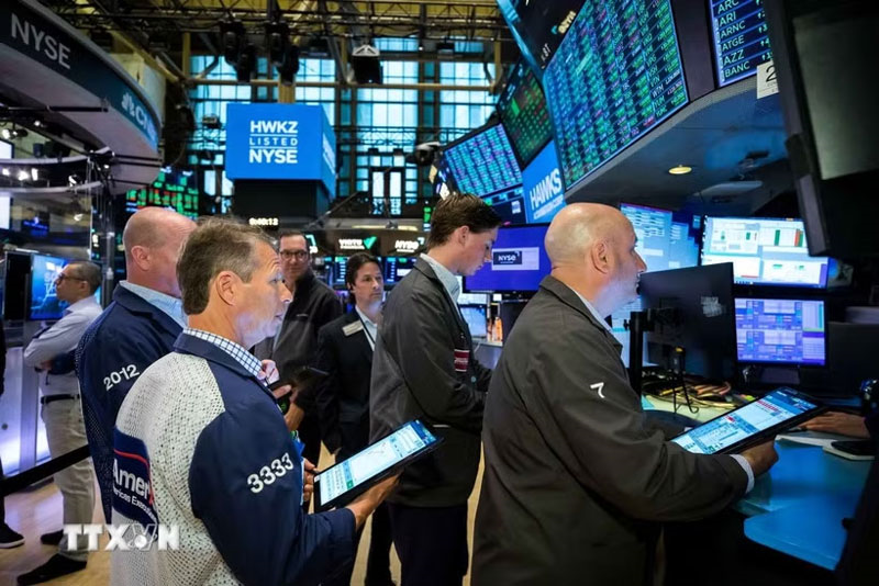 Chứng khoán Mỹ bùng nổ sau lệnh ngừng bắn Mỹ - Iran