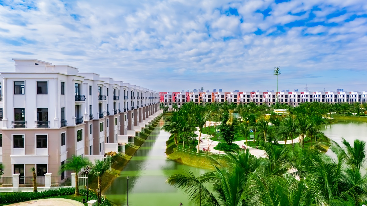 Không phô trương vẫn đắt giá: “Ốc đảo thượng lưu” Vịnh Xanh hút giới tinh hoa

