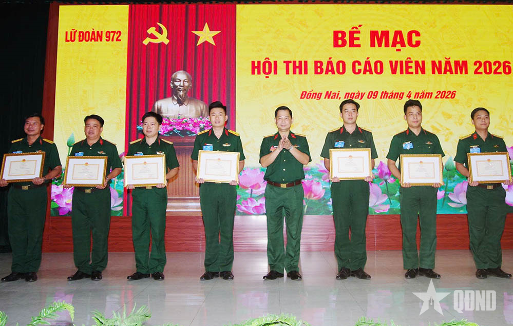 Lữ đoàn 972 (Cục Xe máy-Vận tải) nâng cao chất lượng đội ngũ báo cáo viên