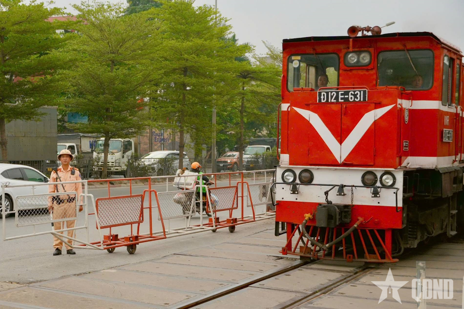 Hà Nội: Triển khai nhiều giải pháp bảo đảm an toàn giao thông đường sắt