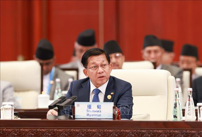 Tân Tổng thống Myanmar nhậm chức