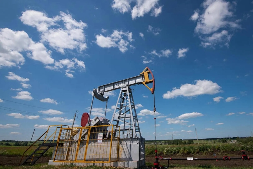 Giá dầu thế giới tăng nhẹ sau vụ tấn công cơ sở dầu mỏ ở Saudi Arabia 