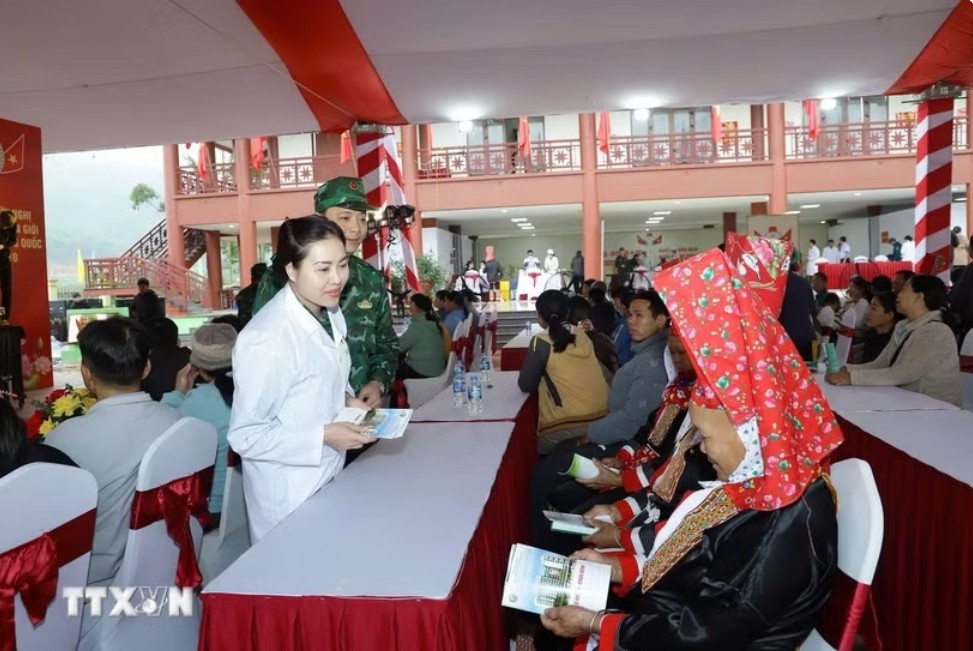 Trạm Dịch vụ y tế hữu nghị biên giới Trung-Việt chính thức đi vào hoạt động