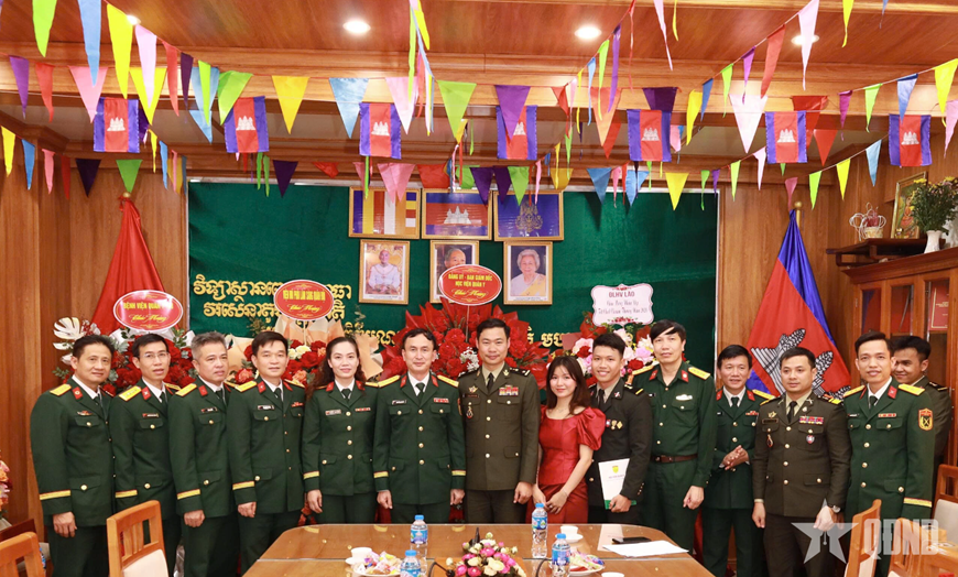 Học viện Quân y gặp mặt chúc mừng Tết cổ truyền Chol Chnam Thmay của Campuchia