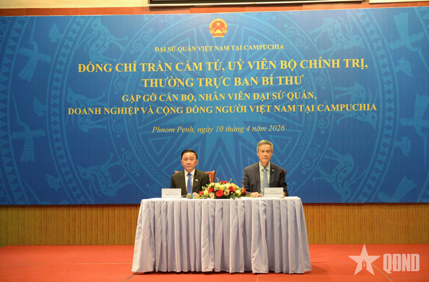 Thường trực Ban B&iacute; thư Trần Cẩm T&uacute; rời Phnom Penh, kết th&uacute;c tốt đẹp chuyến thăm ch&iacute;nh thức L&agrave;o v&agrave; Campuchia