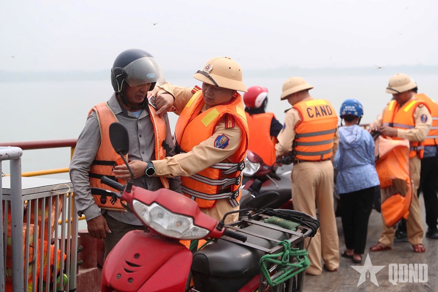 Hà Nội: Siết chặt quản lý giao thông đường thủy trước mùa mưa bão
