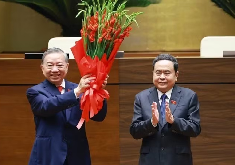 Điện, thư và thông điệp chúc mừng lãnh đạo chủ chốt Việt Nam