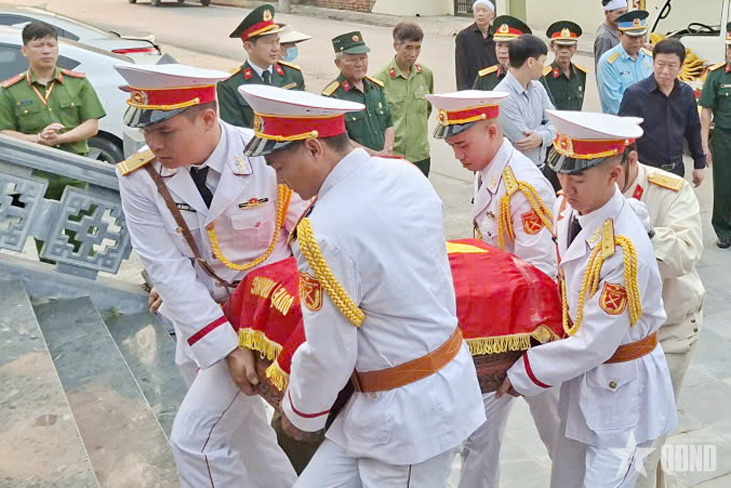 Quảng Ninh: Phường Tuần Châu phối hợp tổ chức Lễ truy điệu và an táng hài cốt liệt sĩ Ngô Viết Đủ