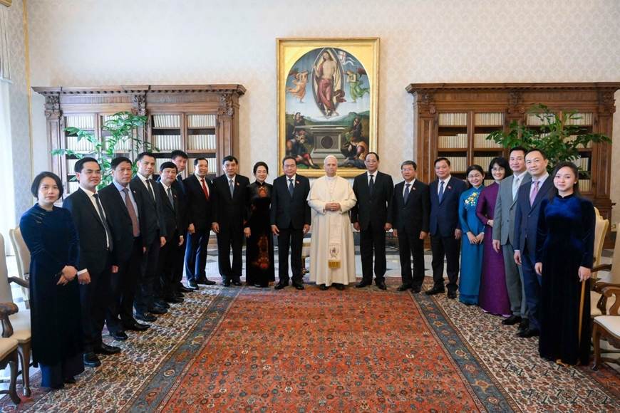 Chủ tịch Quốc hội Trần Thanh Mẫn hội kiến Gi&aacute;o ho&agrave;ng Leo XIV