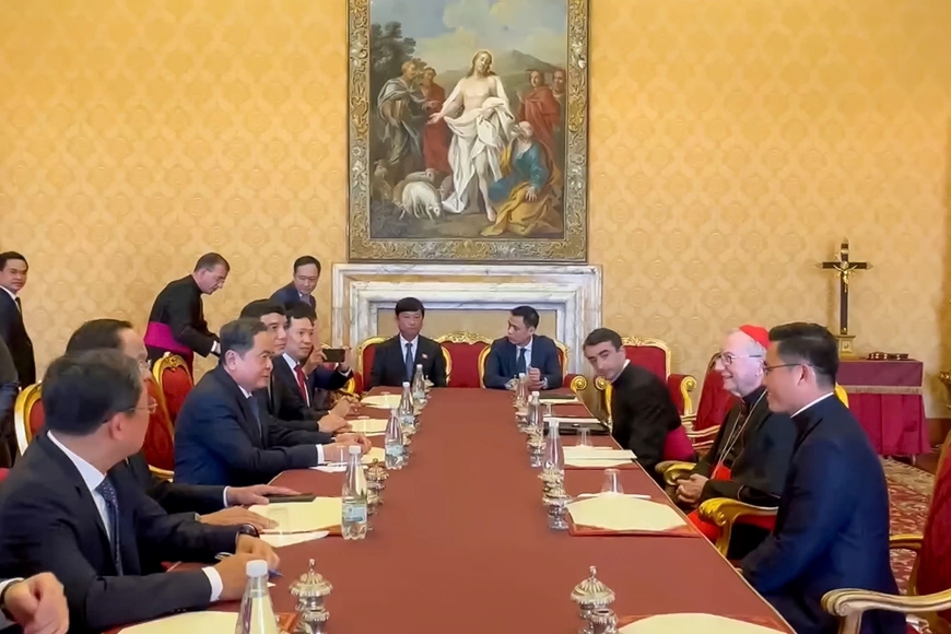 Chủ tịch Quốc hội Trần Thanh Mẫn hội kiến Thủ tướng Tòa thánh Vatican Pietro Parolin