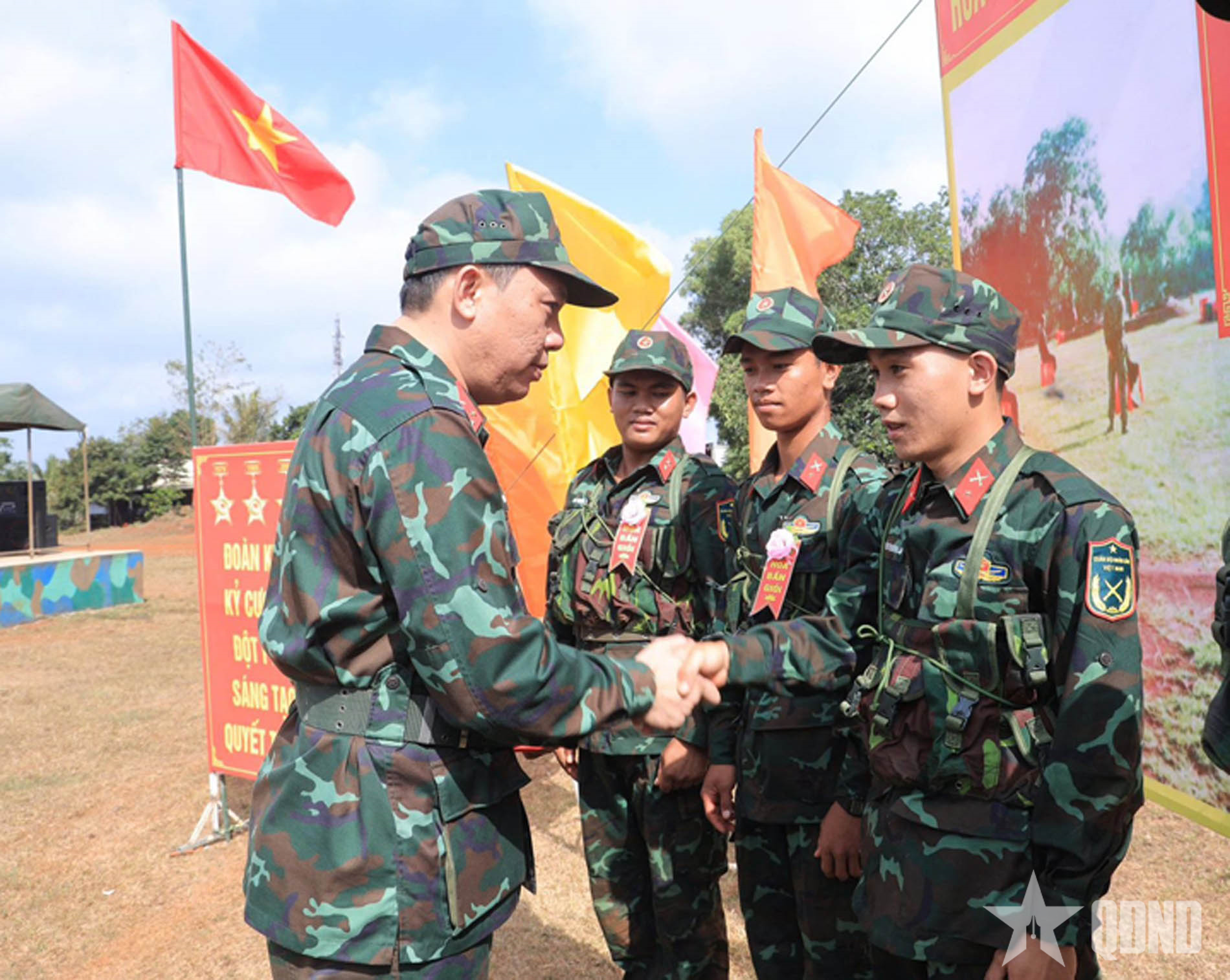 Sư đoàn 302 (Quân khu 7): Nâng cao huấn luyện cho chiến sĩ mới