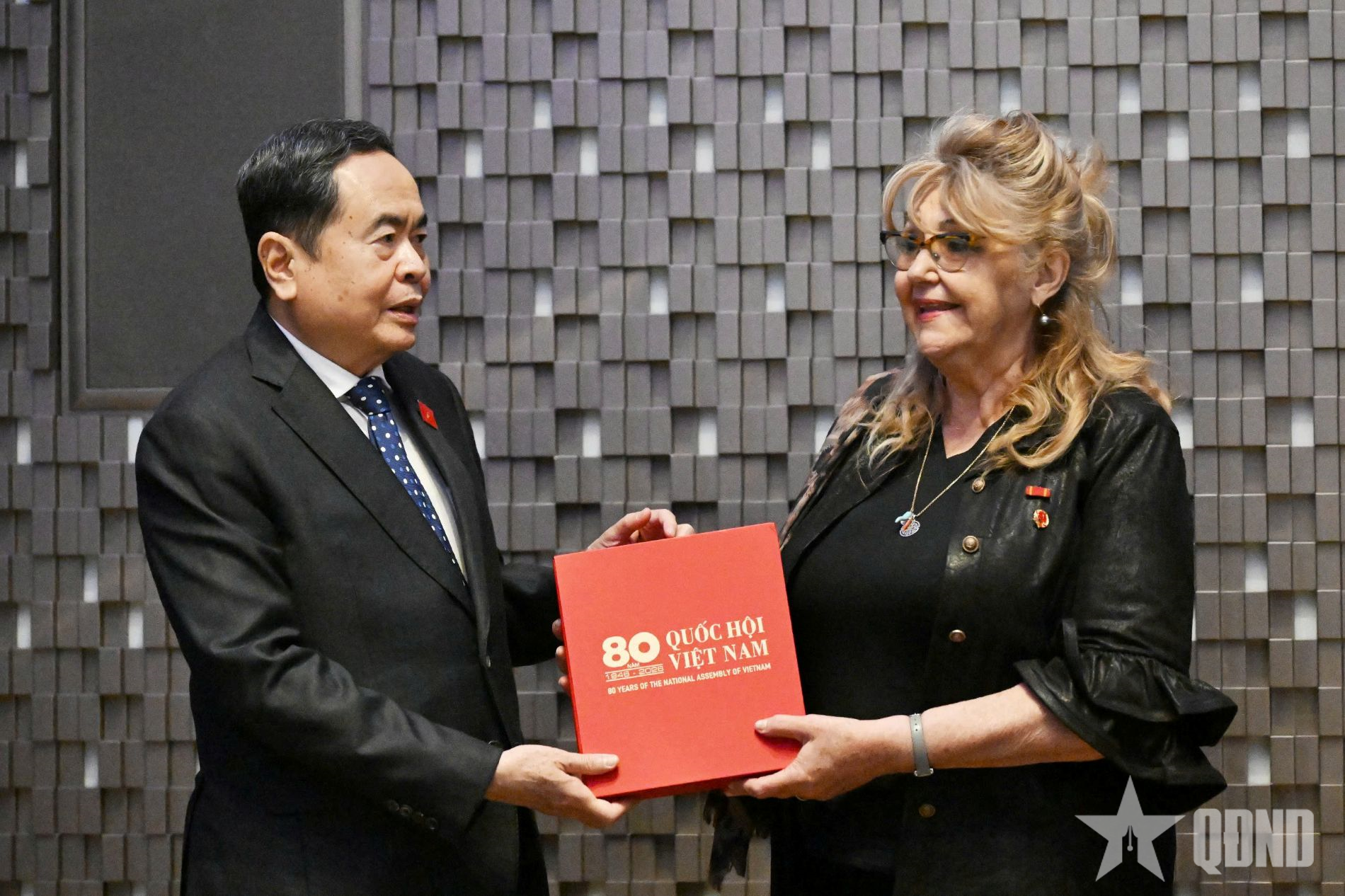 Chủ tịch Quốc hội Trần Thanh Mẫn gặp Lãnh sự danh dự Việt Nam tại Torino Sandra Scagliotti 