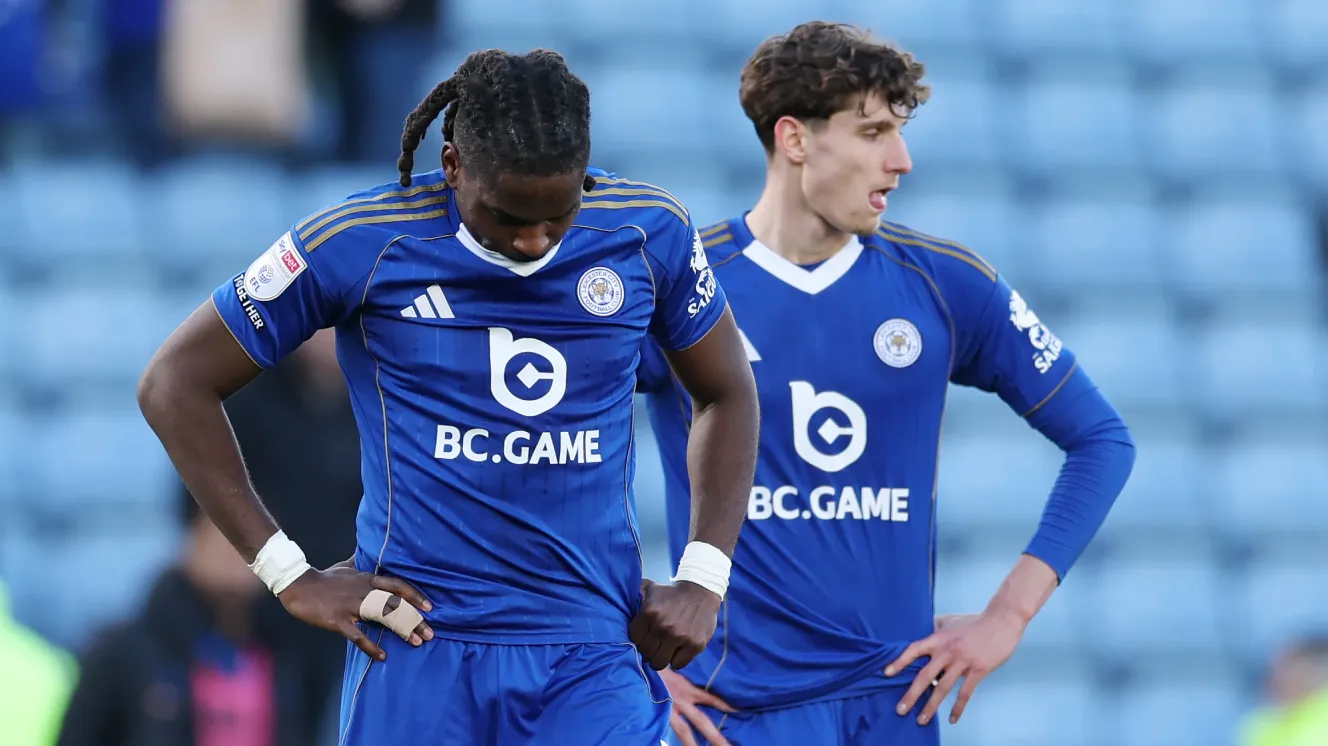 Leicester City trước bờ vực 

