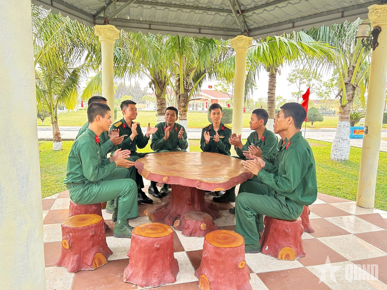 Hiệu quả từ “cầu nối mềm” ở Trung đoàn 8 (Sư đoàn 395)