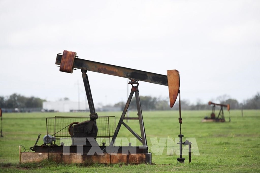 Xung đột tại Trung Đ&ocirc;ng: Gi&aacute; dầu thế giới tăng vọt 8%, vượt ngưỡng 100 USD/th&ugrave;ng