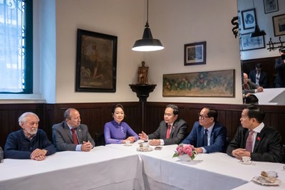 Gallery - 	Chủ tịch Quốc hội thăm nơi lưu dấu Chủ tịch Hồ Chí Minh tại TP Milan