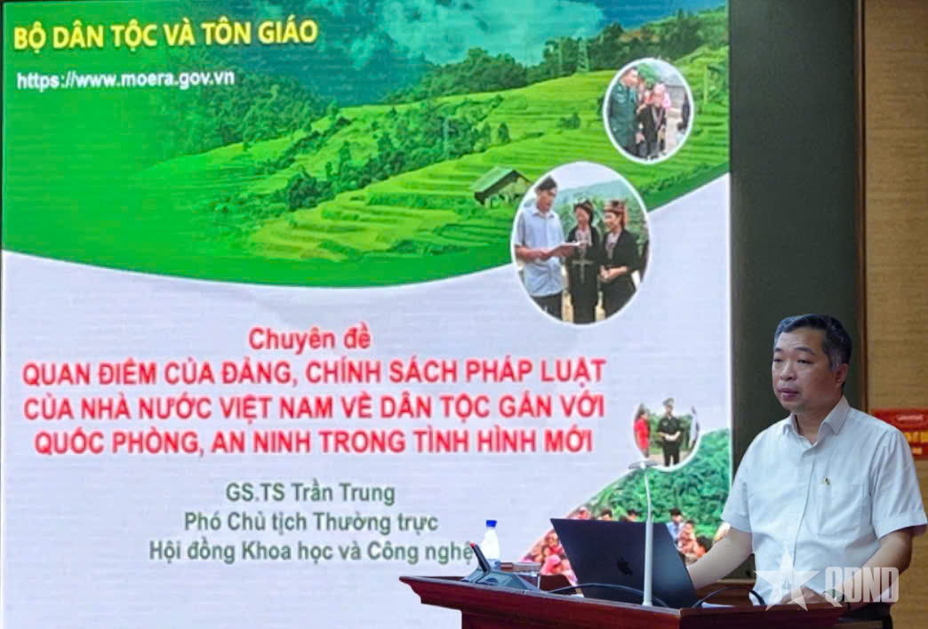 Nâng cao nhận thức về dân tộc gắn với quốc phòng, an ninh trong tình hình mới