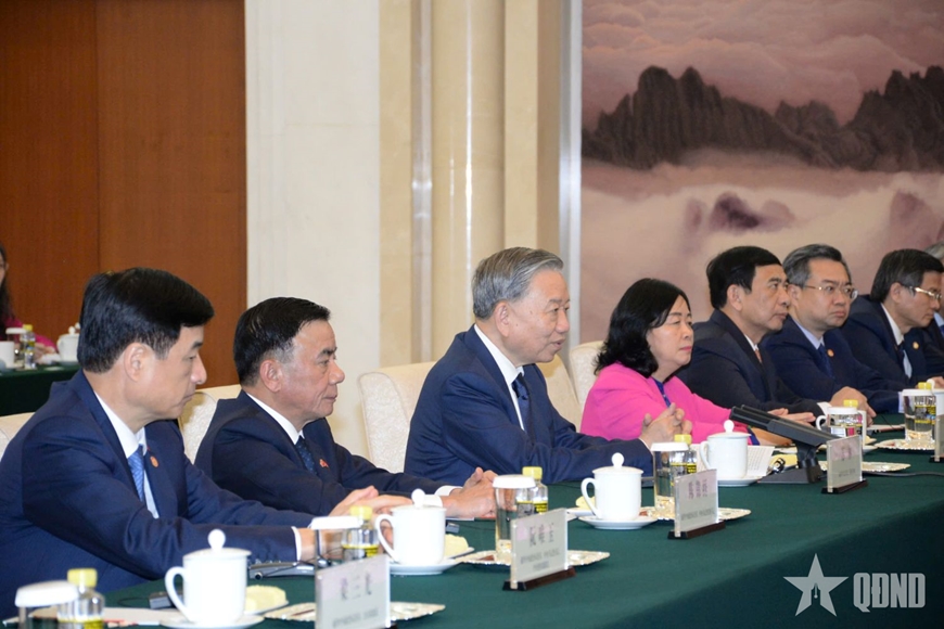 Tổng Bí thư, Chủ tịch nước Tô Lâm hội kiến Chủ tịch Chính hiệp toàn quốc Trung Quốc Vương Hộ Ninh