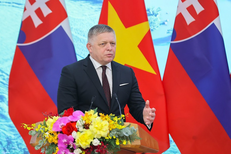Thủ tướng Cộng hòa Slovakia Robert Fico kết thúc chuyến thăm chính thức Việt Nam